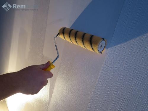 Как клеить обои в сложных местах. Технологии поклейки