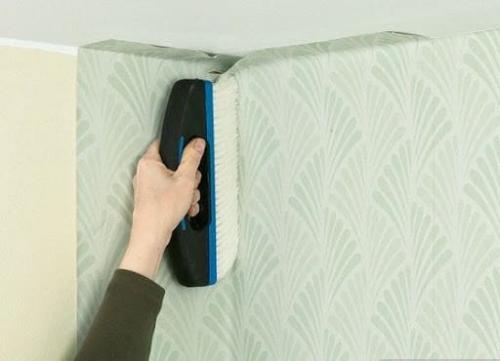 Как клеить обои в углах внутренних и наружных. Кaк клeить oбoи в yглax