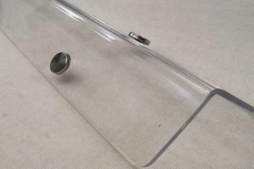 Как защитить обои на внешних углах. Уголки для защиты углов стен: варианты подбора