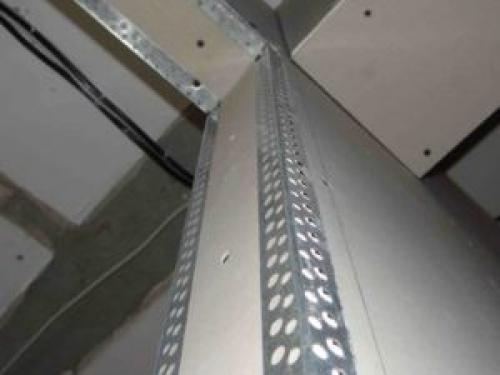 Уголки для стен под штукатурку. Металлические уголки для штукатурки