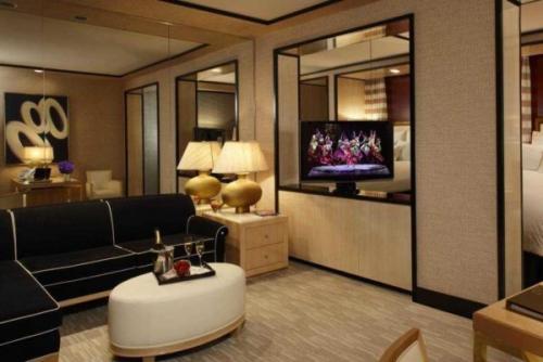 Нужно ли клеить уголки на обои. Наружные уголки для обоев