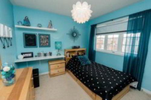 Как украсить пустую стену в комнате подростка. Современный дизайн комнаты подростка: 66 фото-идей для оригинальных интерьеров