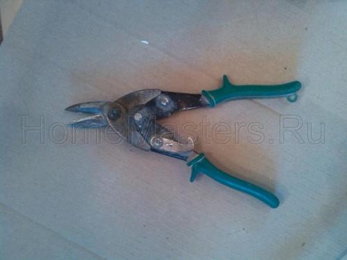 Как приклеить пластиковый уголок на внутренний угол. Приклеивание уголка из пластика