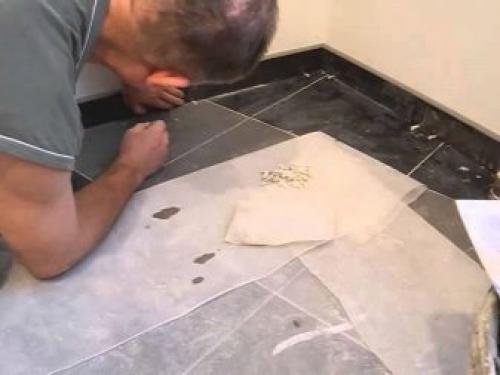 Чем приклеить пластик к керамической плитке. Как правильно приклеить 07