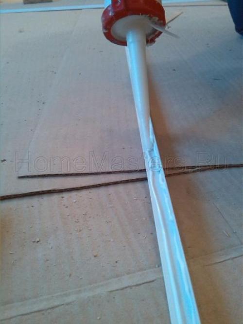 Как приклеить пластиковый уголок на внутренний угол. Приклеивание уголка из пластика