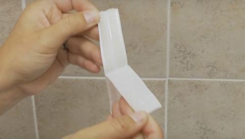 Как приклеить бордюр на ванну. Лента